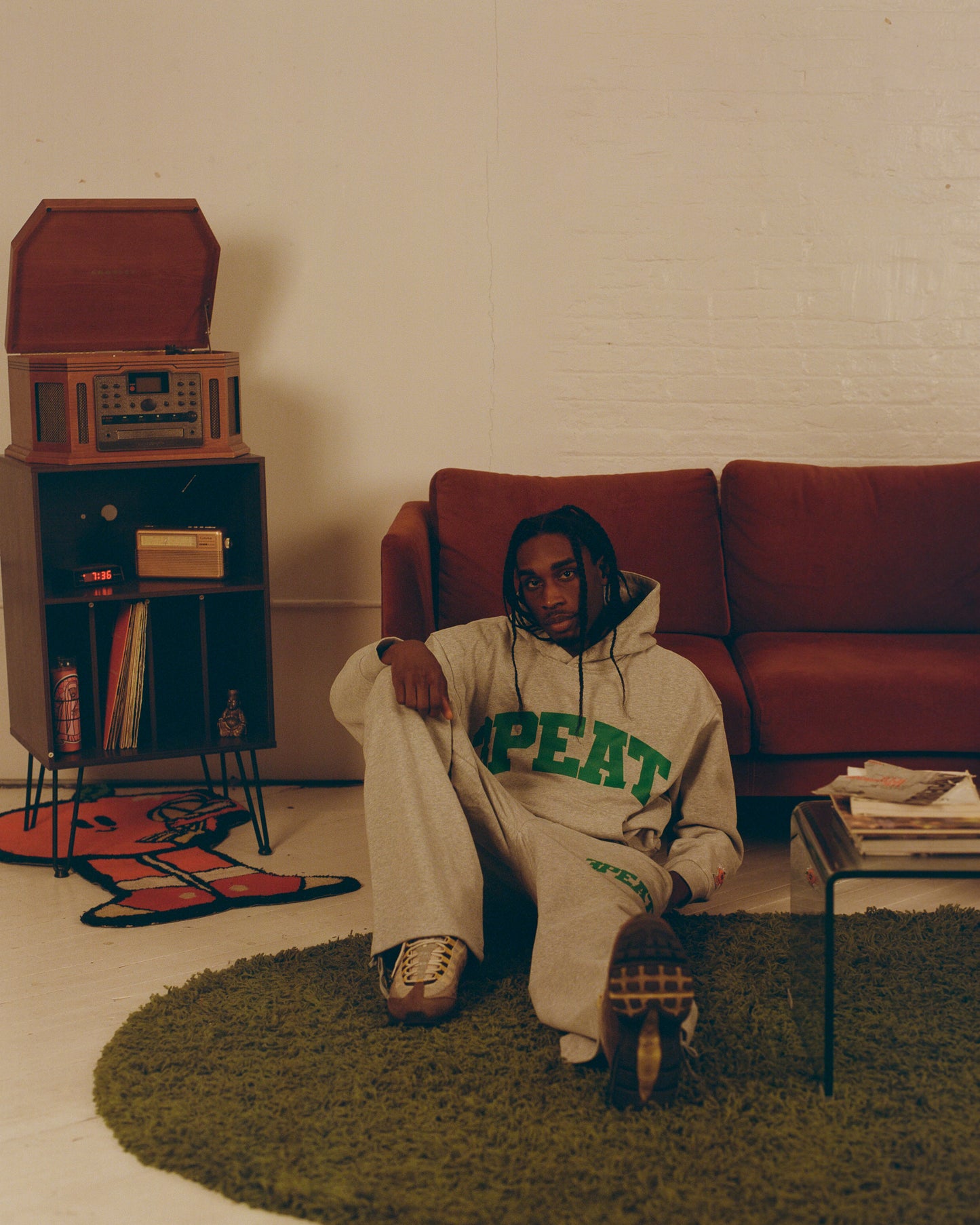 GREY VARSITY PULLOVER HOODIE