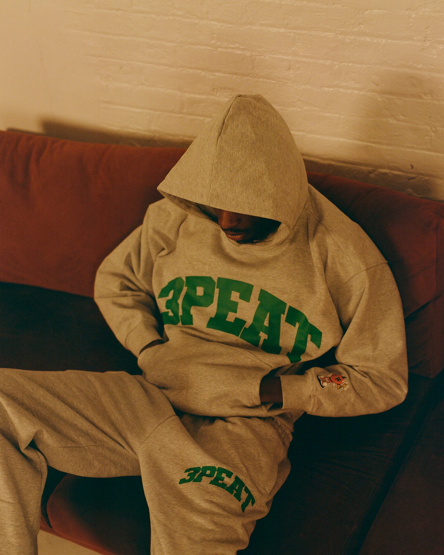 GREY VARSITY PULLOVER HOODIE