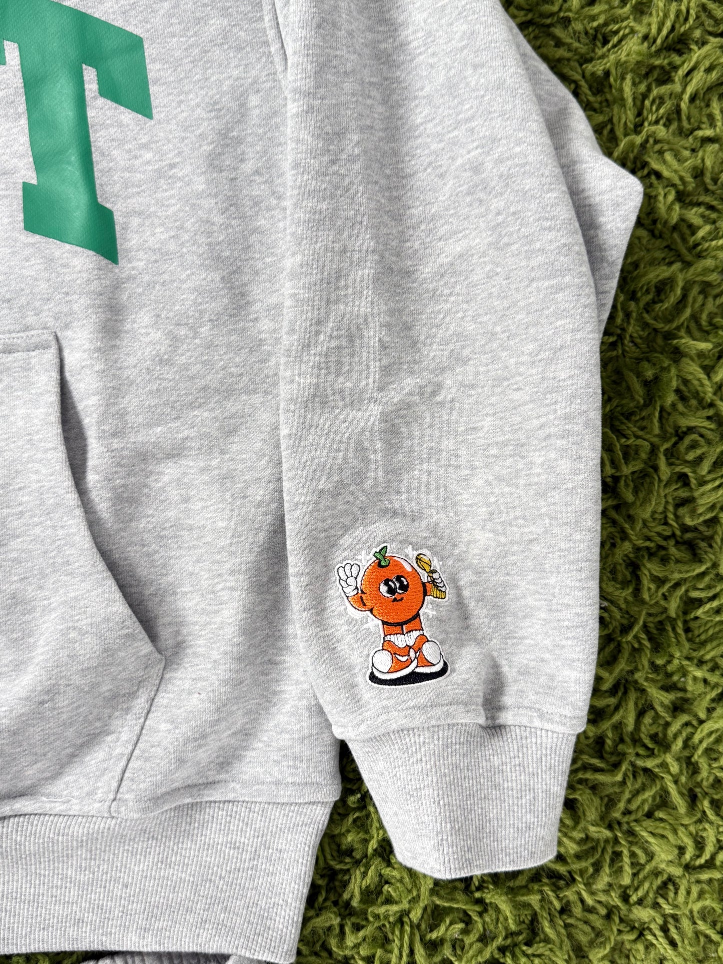 GREY VARSITY PULLOVER HOODIE
